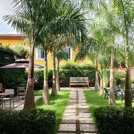 Riad Prince Louis Yaoundé エクステリア 写真