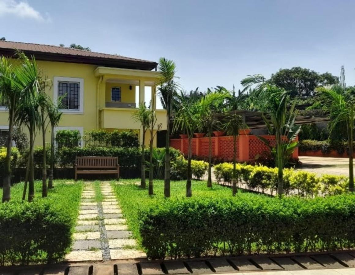 Riad Prince Louis Yaoundé エクステリア 写真